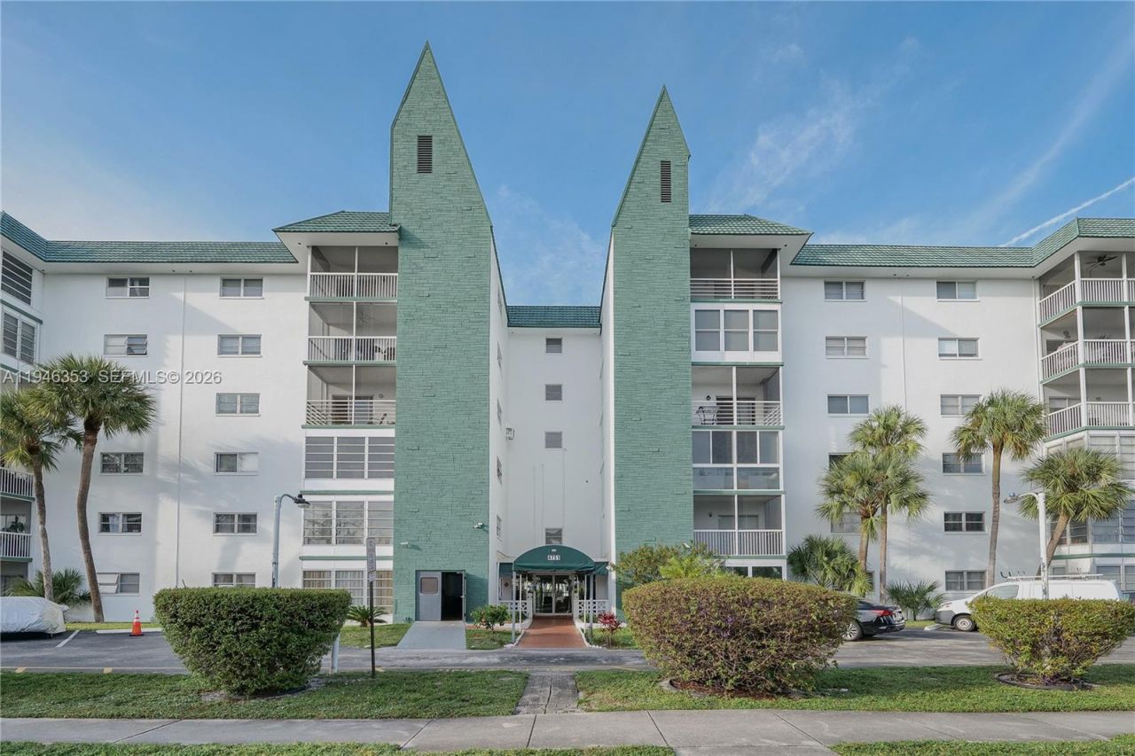 4751 NW 21st St, Unit 211, Lauderhill, FL 33313 Photo