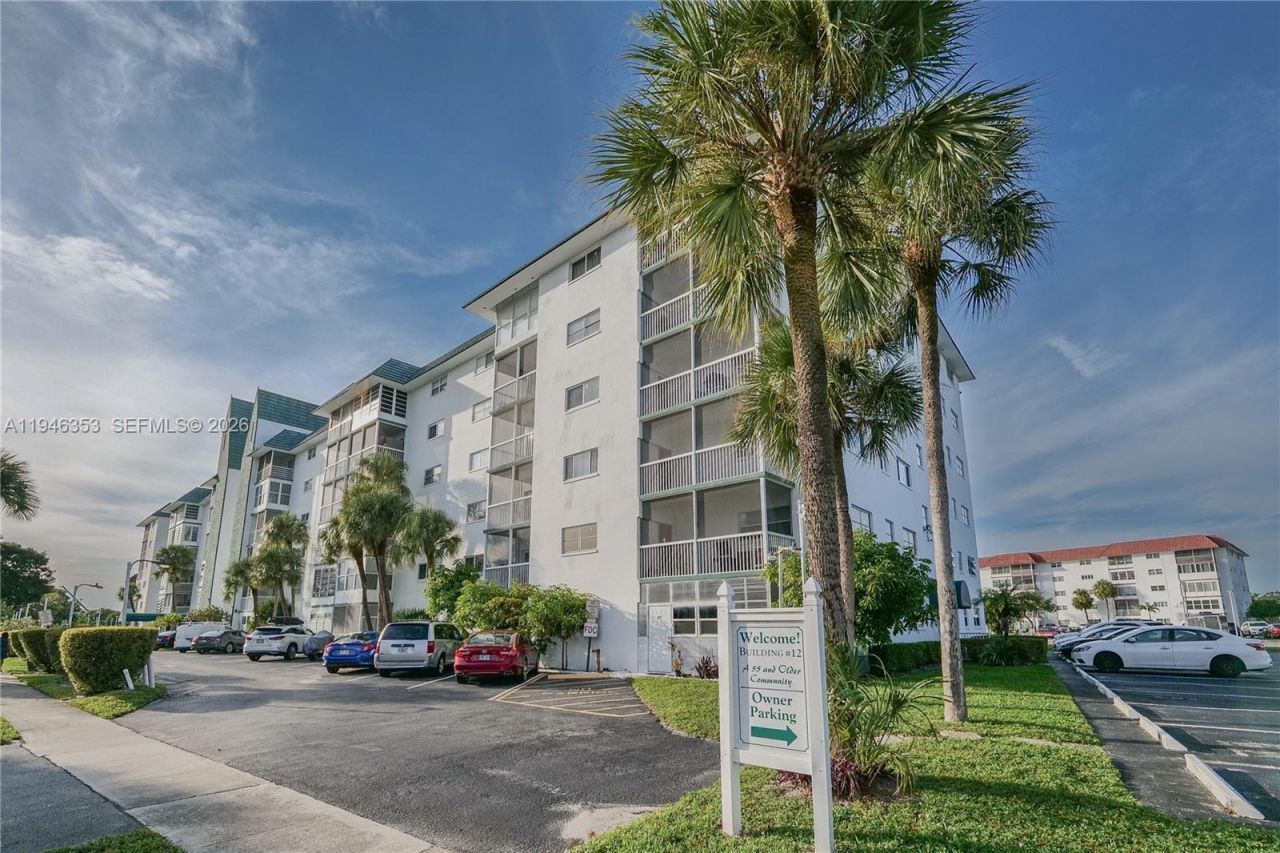 4751 NW 21st St, Unit 211, Lauderhill, FL 33313 Photo