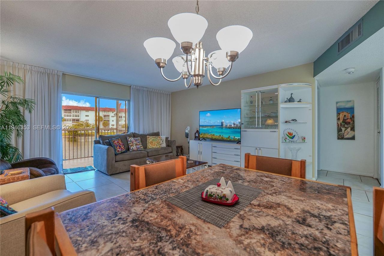 4751 NW 21st St, Unit 211, Lauderhill, FL 33313 Photo
