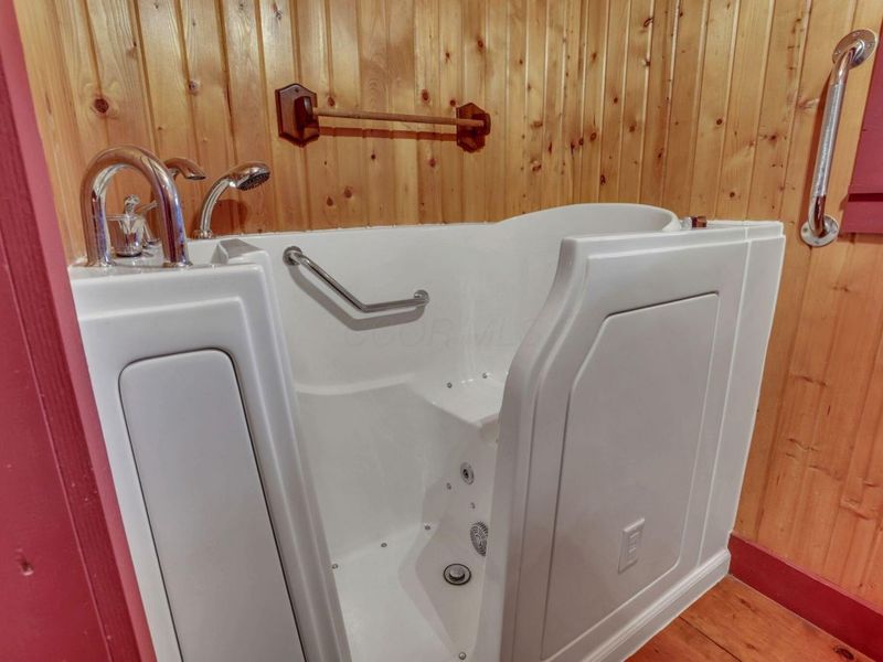 3591 Richland Road NE, Pleasantville, OH 43148 Photo 18