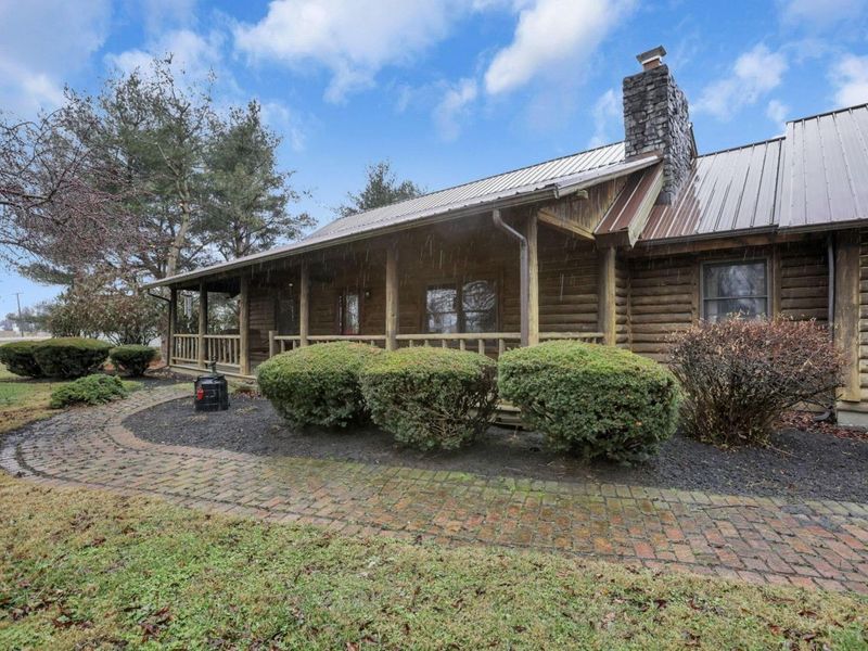 3591 Richland Road NE, Pleasantville, OH 43148 Photo 2