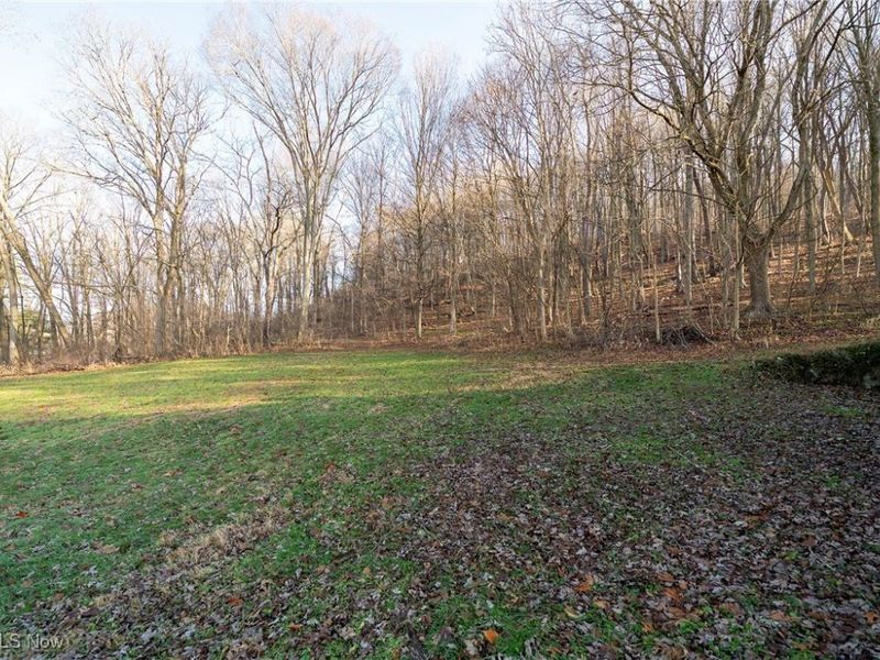 1573 Barnhill Road SE, New Philadelphia, OH 44663 Photo 10