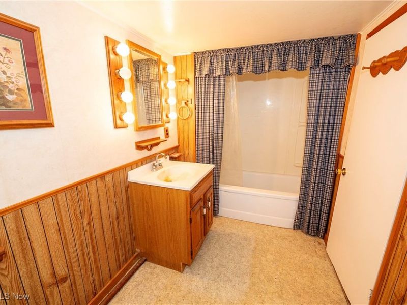 1573 Barnhill Road SE, New Philadelphia, OH 44663 Photo 18