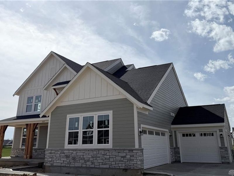 3605 Cypress Pointe Drive, Bellbrook, OH 45305 Photo 2