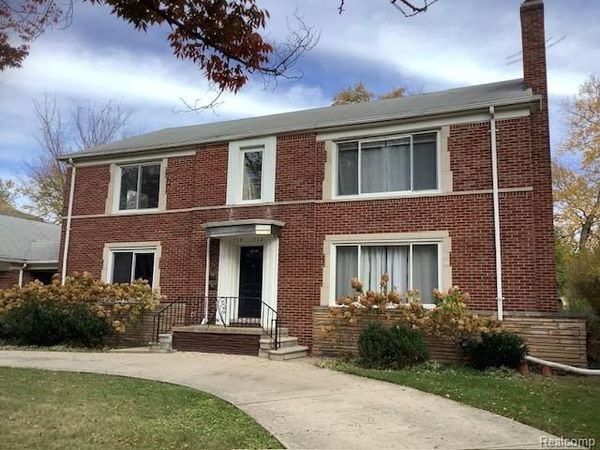 734 Harcourt Road, Grosse Pointe, MI 48230