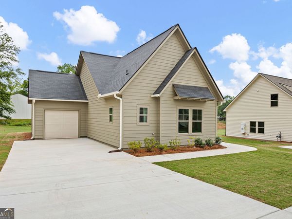 102 Winston Way, Carrollton, GA 30117
