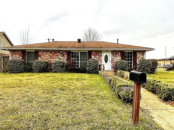 2204 GREENWAY Drive, Alexandria, LA 71301