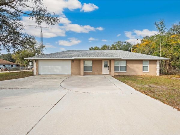 2982 CR 756A, WEBSTER, FL 33597