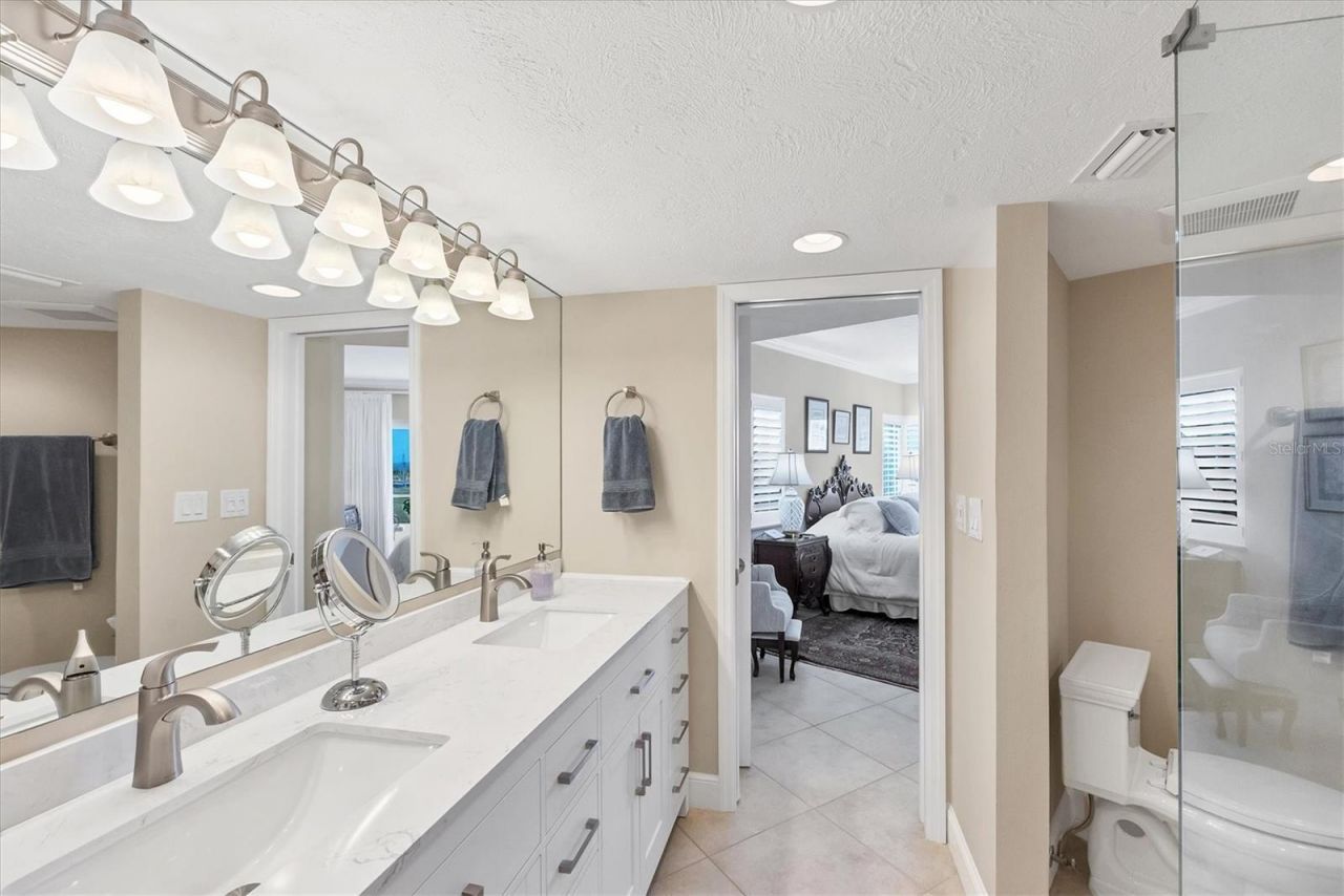 4805 Gulf Of Mexico Drive, Unit 103, Longboat Key, FL 34228 Photo