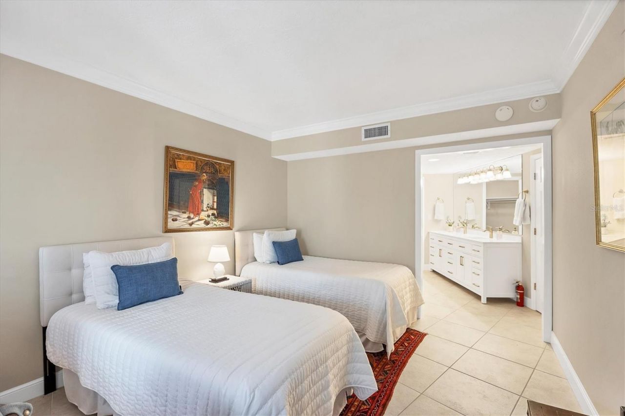 4805 Gulf Of Mexico Drive, Unit 103, Longboat Key, FL 34228 Photo