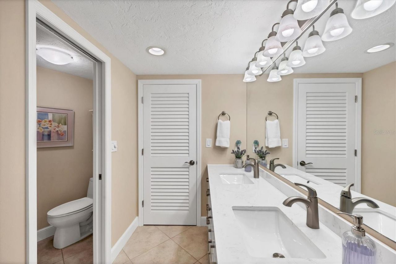 4805 Gulf Of Mexico Drive, Unit 103, Longboat Key, FL 34228 Photo