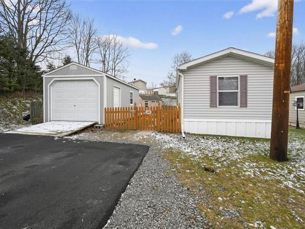 640 Deana Way, Rochester, PA 15074