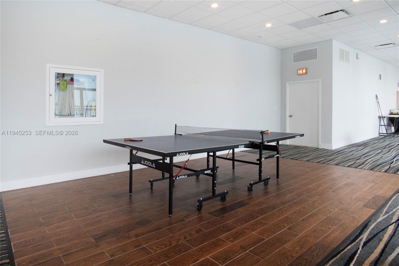 11930 N Bayshore Dr , Unit 609, North Miami, FL 33181 Photo