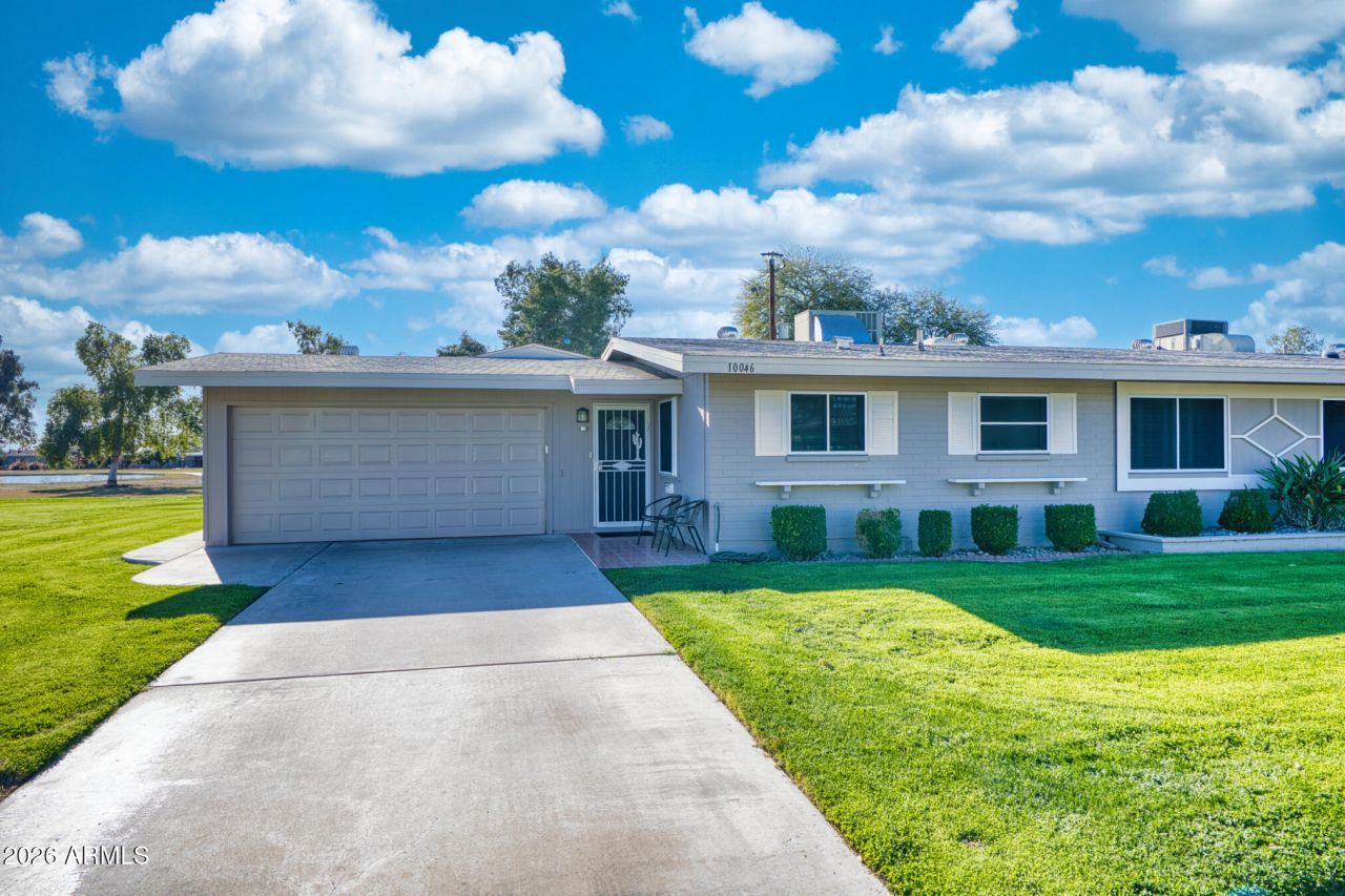 10046 W Lakeview Circle N, Sun City, AZ 85351 Main Photo