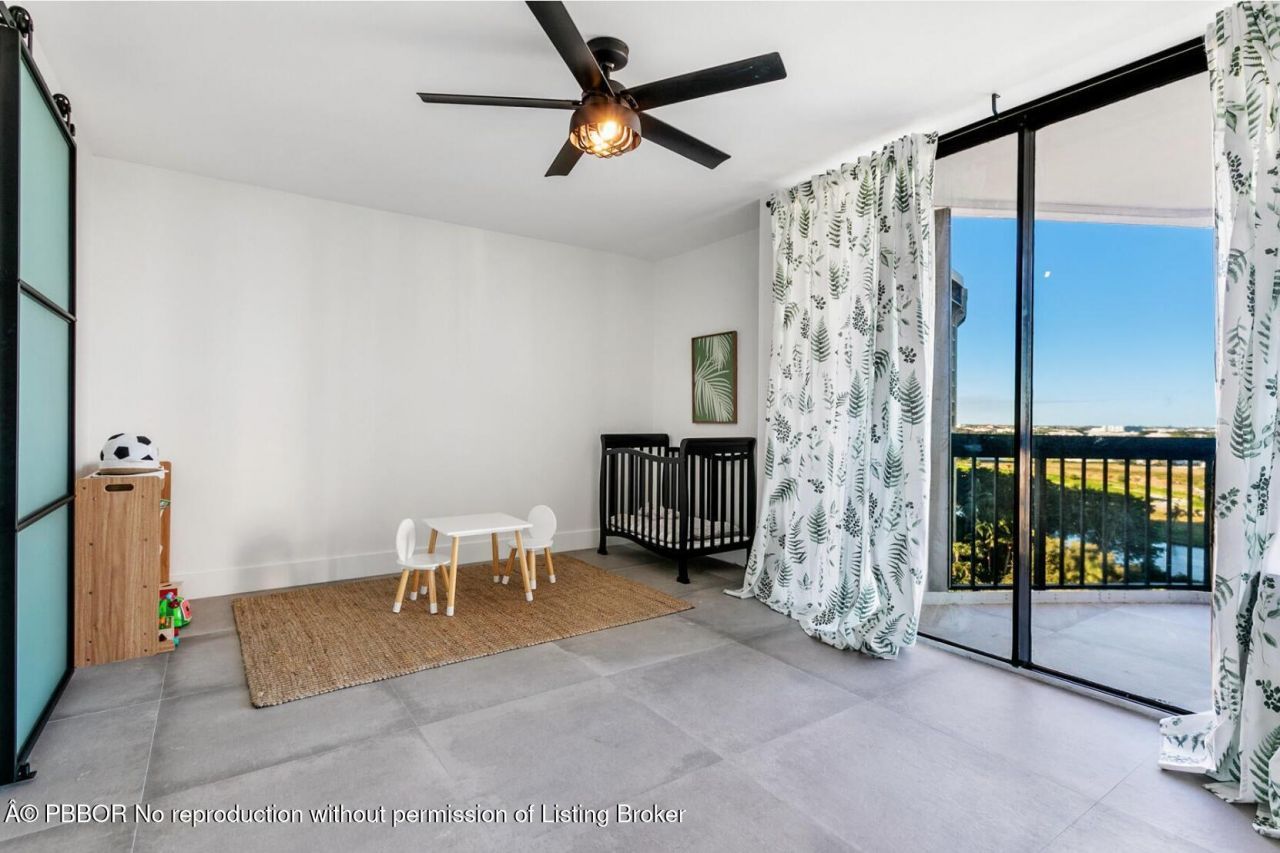 2425 Presidential Way, Unit 1101, West Palm Beach, FL 33401 Photo