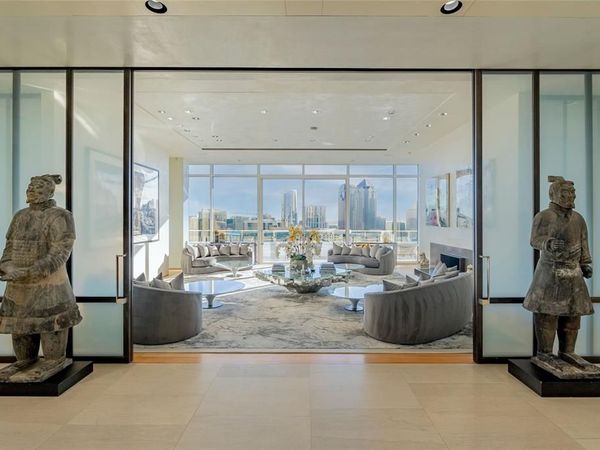 2430 Victory Park Lane, Unit 3001, Dallas, TX 75219