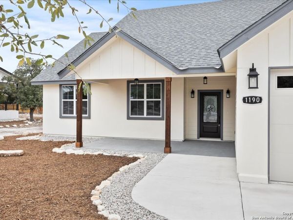 1190 Fernwood, Fischer, TX 78623