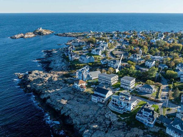 7 Nubble Point, York, ME 03909