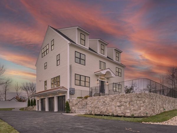 24 Mt Zion Rd, Melrose, MA 02176