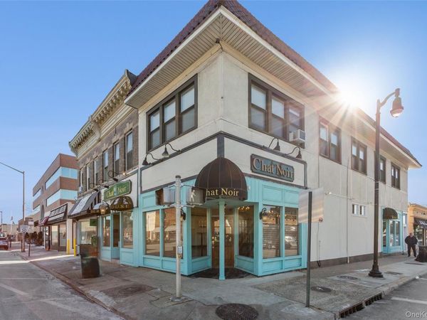 228 Merrick Road, Rockville Centre, NY 11570