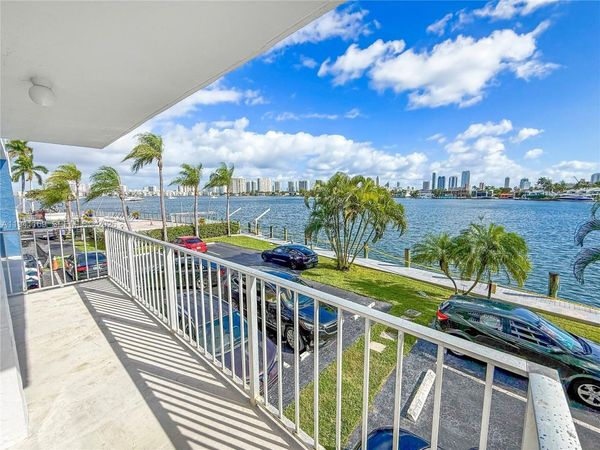 16570 NE 26th Ave, Unit 2J, North Miami Beach, FL 33160