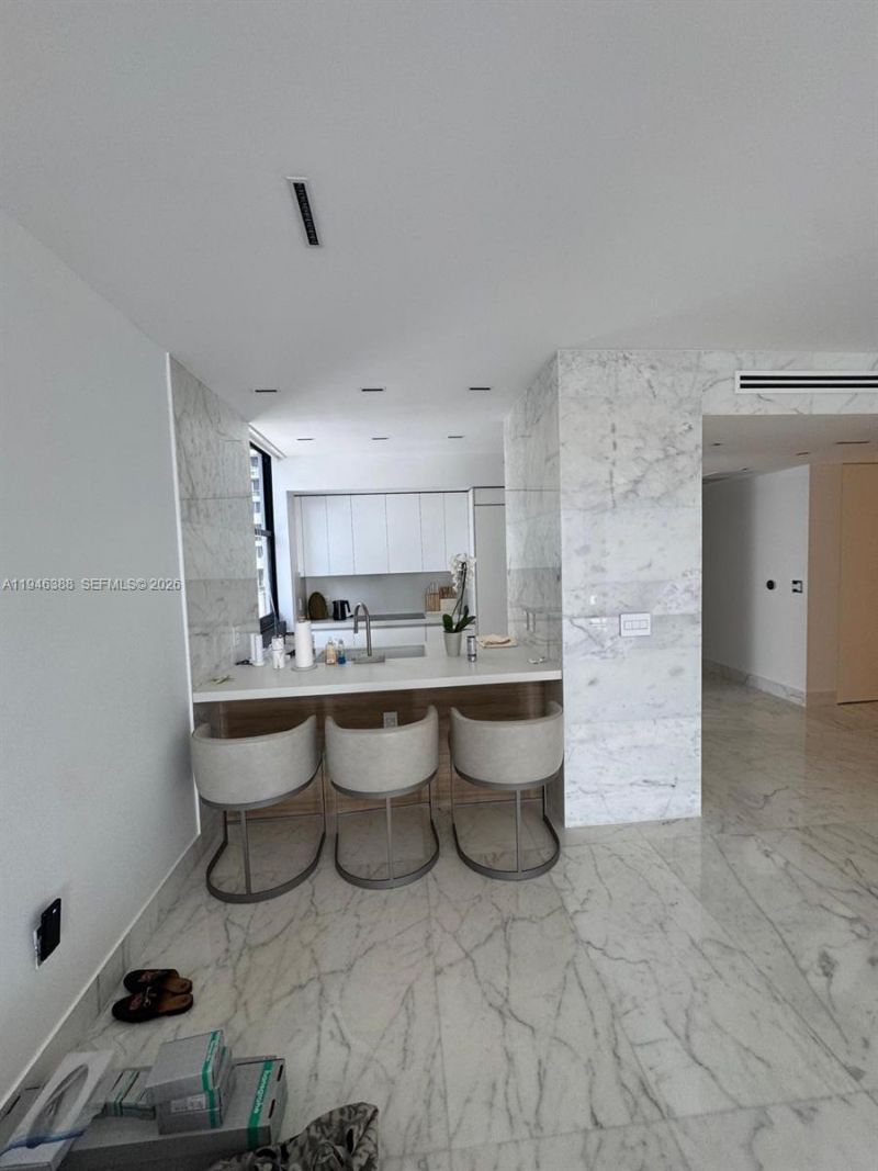 1010 Brickell Ave , Unit 1905, Miami, FL 33131 Photo