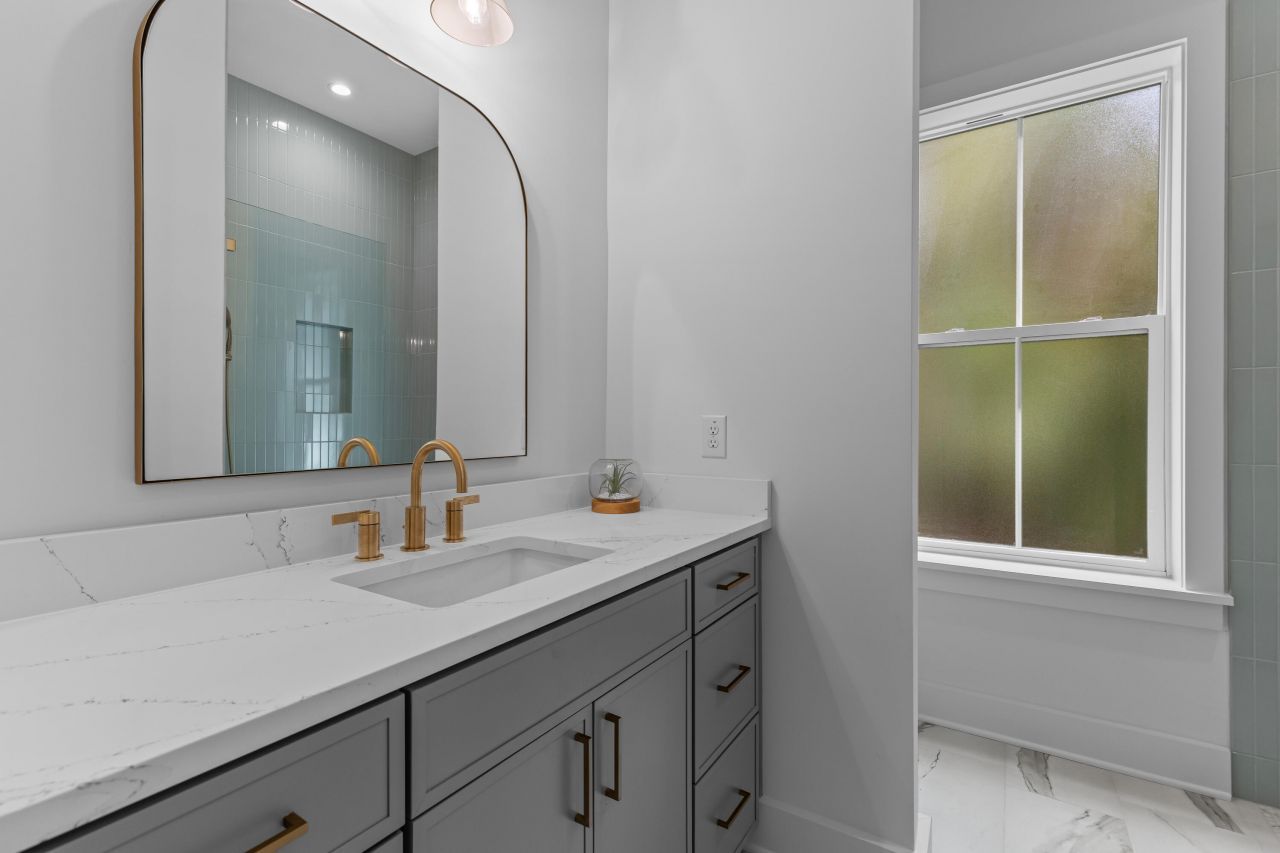 215 Marion Avenue Photo 22