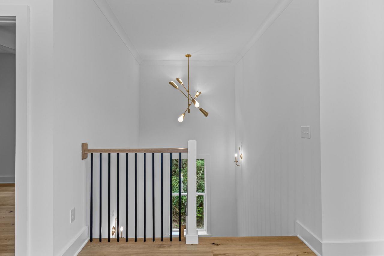 215 Marion Avenue Photo 24