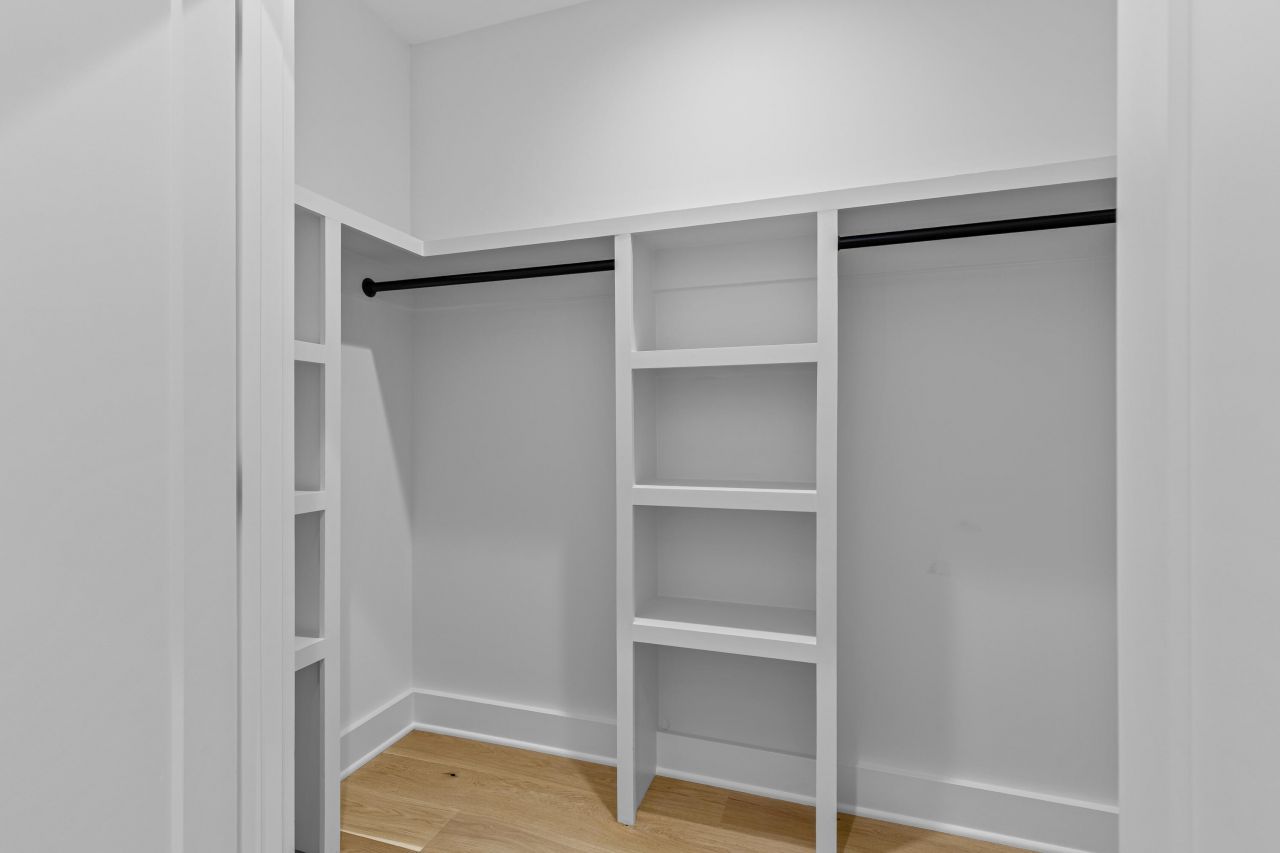 215 Marion Avenue Photo 29