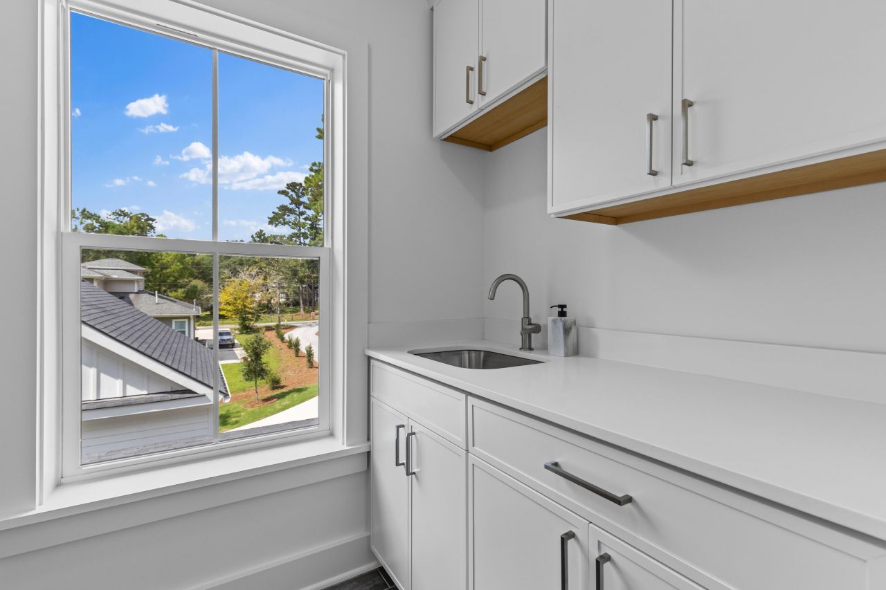 215 Marion Avenue Photo 39