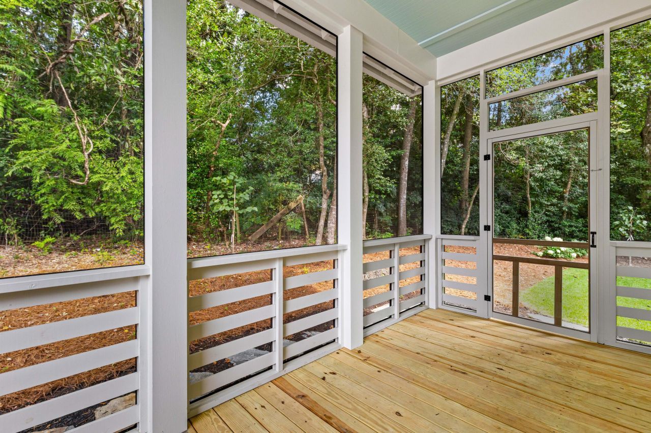 215 Marion Avenue Photo 47