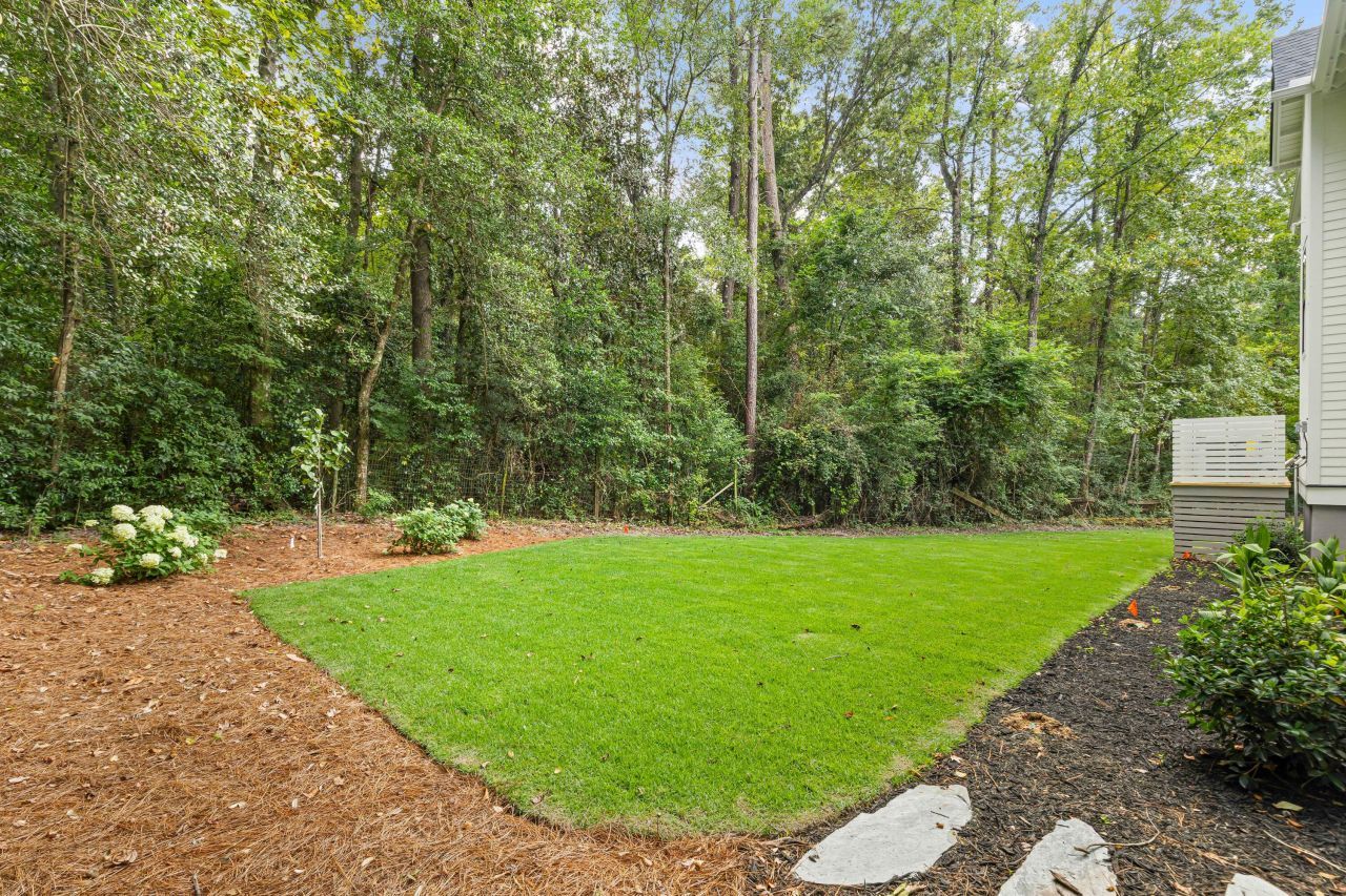 215 Marion Avenue Photo 48