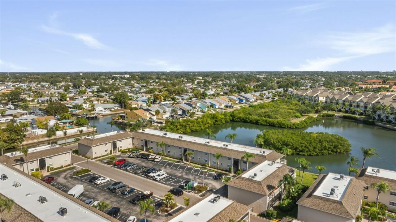 8806 Bay Pointe Drive, Unit 206, Tampa, FL 33615 Photo
