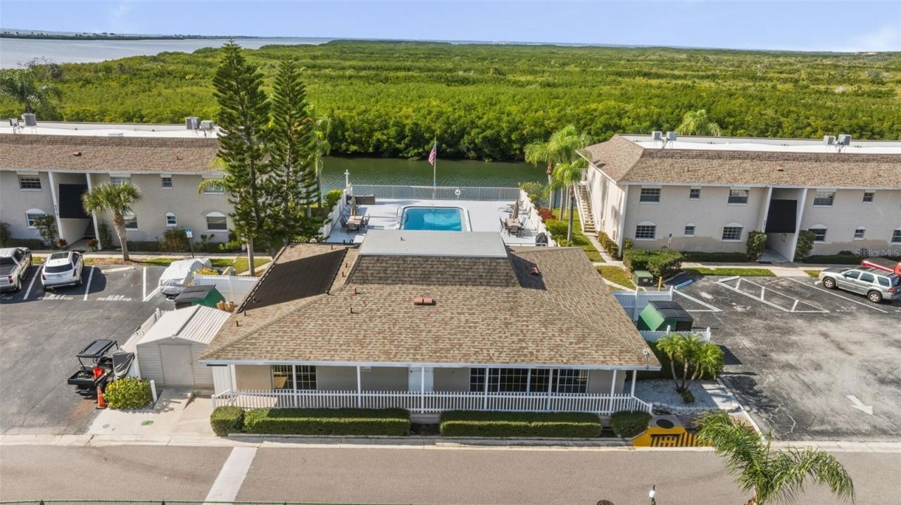 8806 Bay Pointe Drive, Unit 206, Tampa, FL 33615 Photo