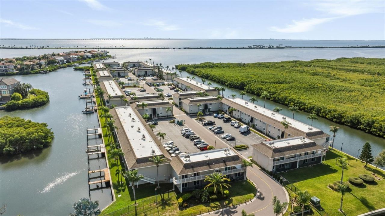 8806 Bay Pointe Drive, Unit 206, Tampa, FL 33615 Photo