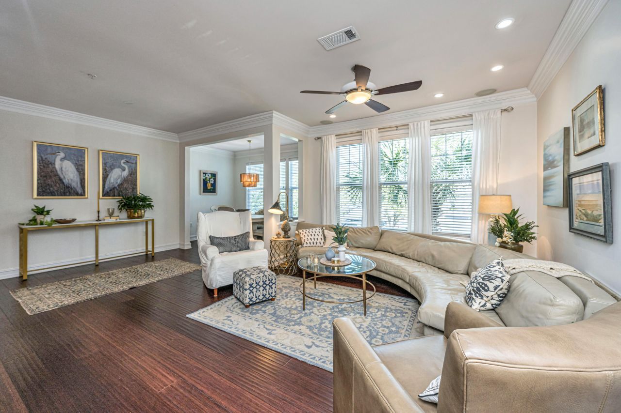 1421 Rosewood Lane Photo 1