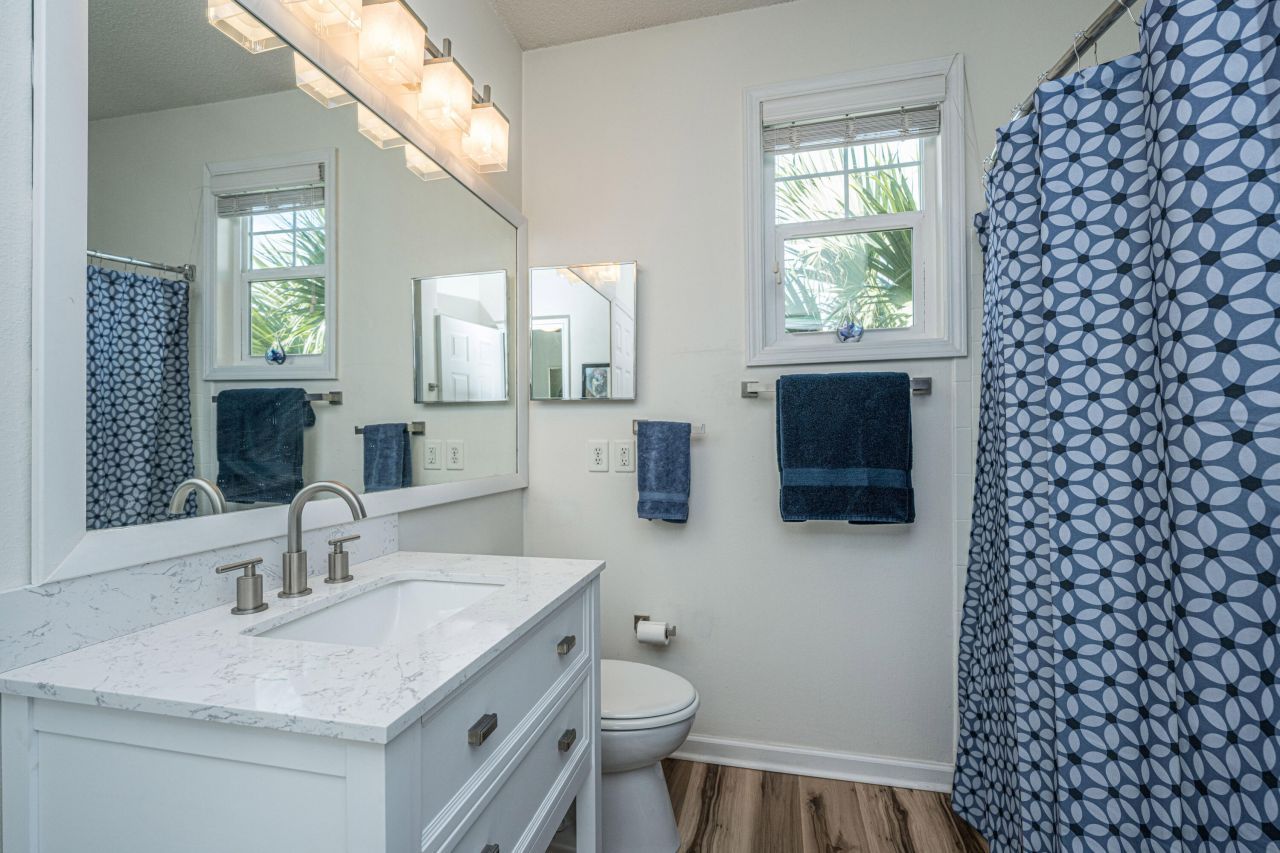 1421 Rosewood Lane Photo 17