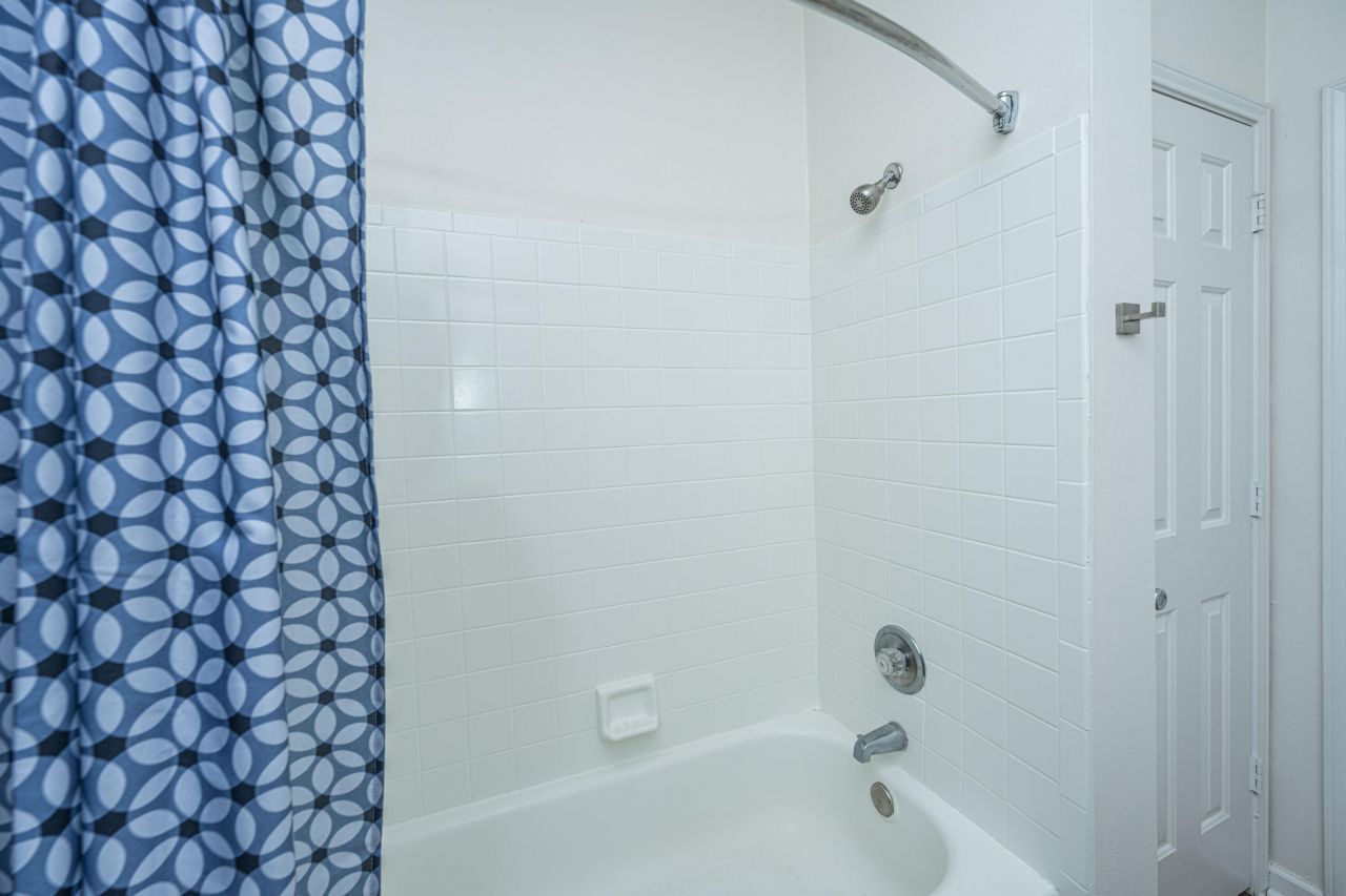 1421 Rosewood Lane Photo 18