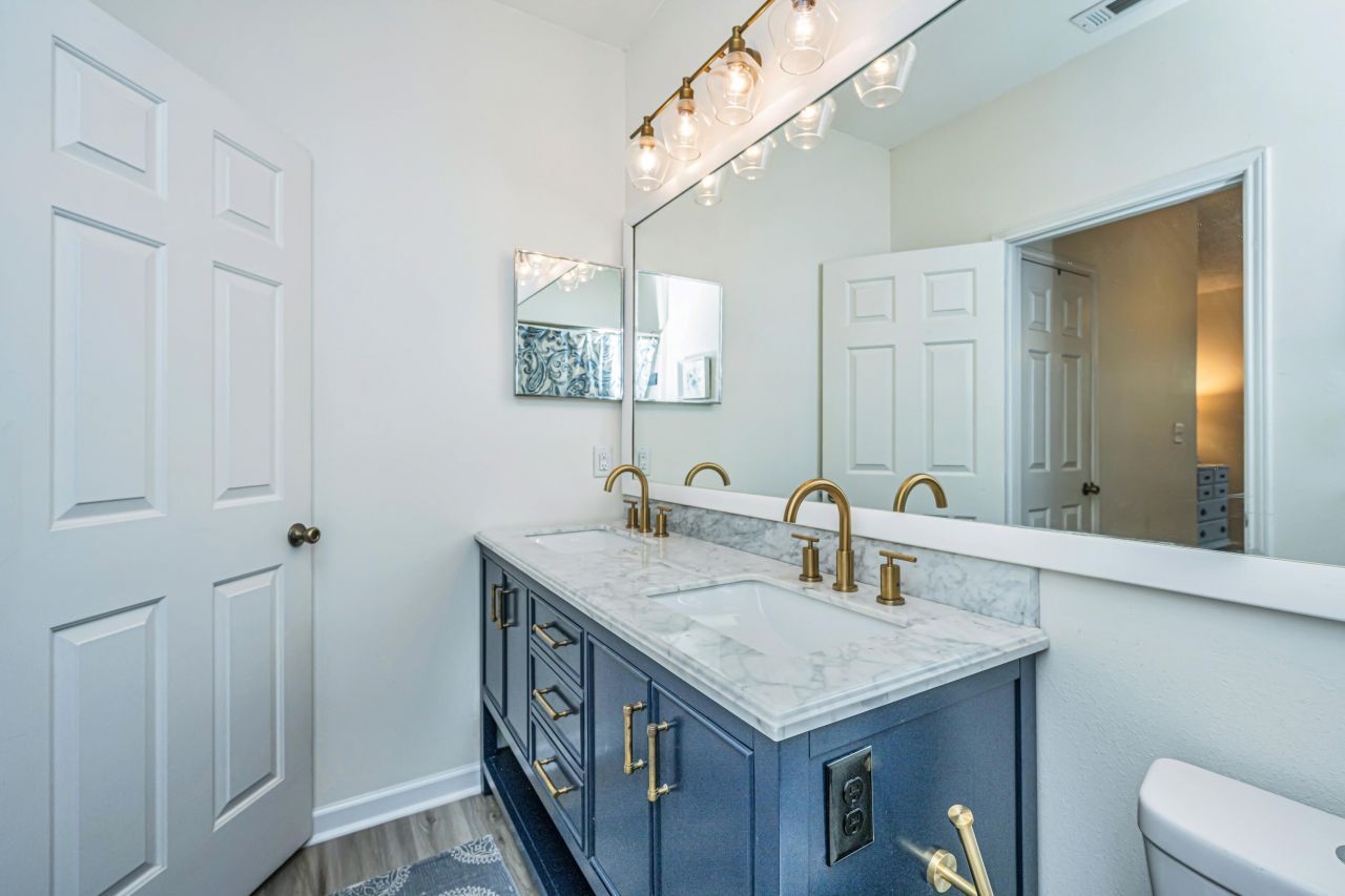 1421 Rosewood Lane Photo 24