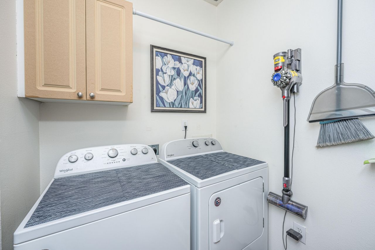 1421 Rosewood Lane Photo 31