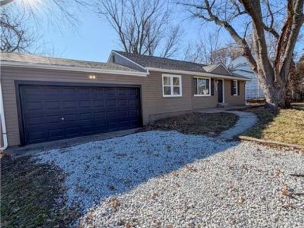 4823 NE 46th Street, Kansas City, MO 64117