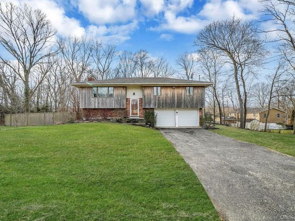 38 Groveland Park Boulevard, Sound Beach, NY 11789