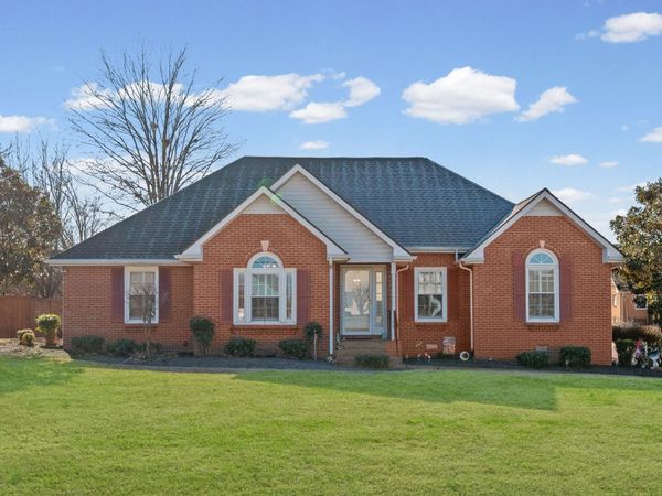 1708 Orchard Dr, Lebanon, TN 37087