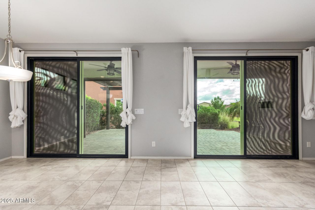 41609 W SUMMER WIND Way Maricopa, AZ 85138