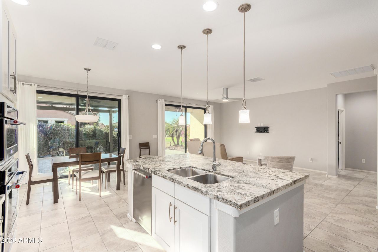 41609 W SUMMER WIND Way Maricopa, AZ 85138