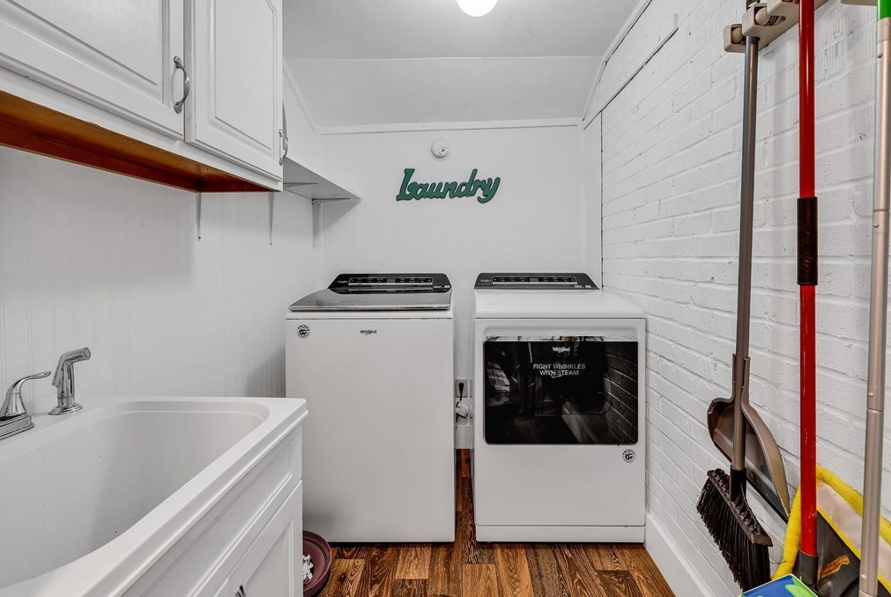 3290 Highway 319 E Photo 8