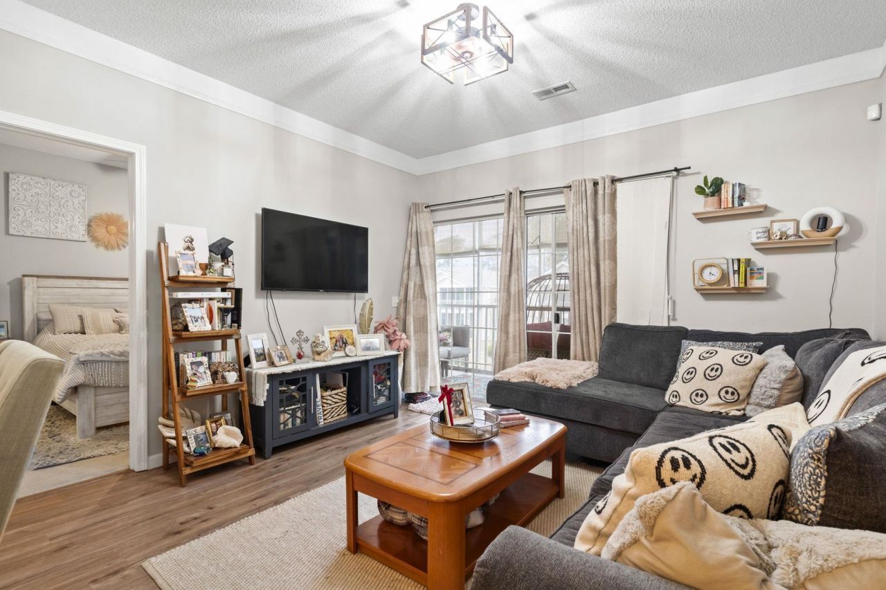 4209 Sweetwater Blvd. Photo 8