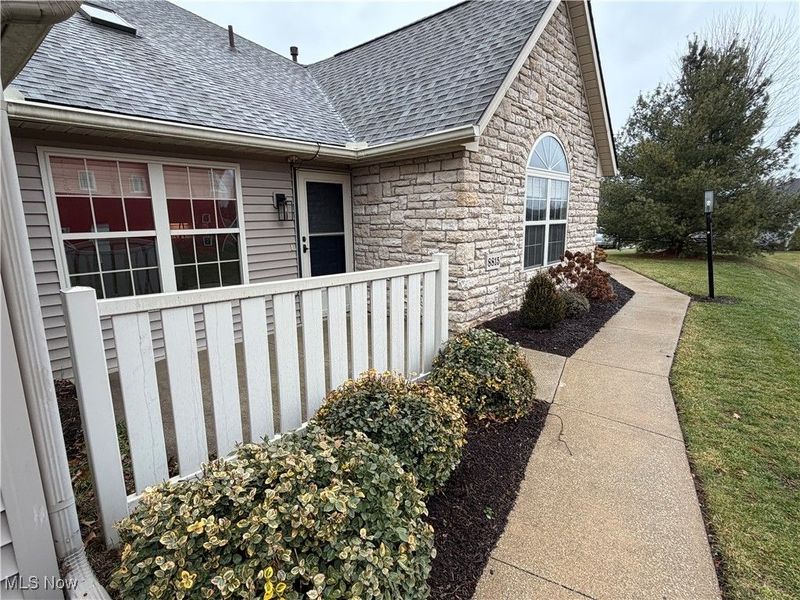 8815 Scotslanding Circle NW, Massillon, OH 44646 Photo 3