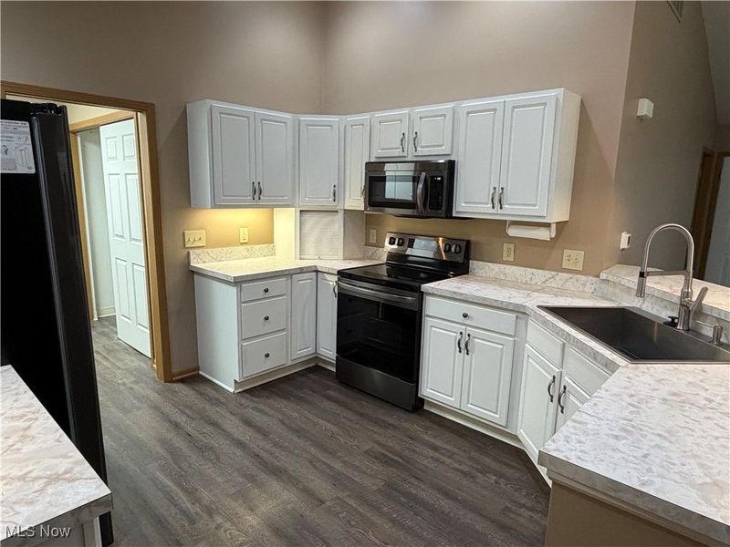 8815 Scotslanding Circle NW, Massillon, OH 44646 Photo 8