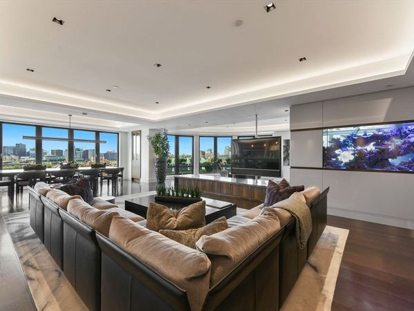 776 Boylston, Unit E11A, Boston, MA 02199